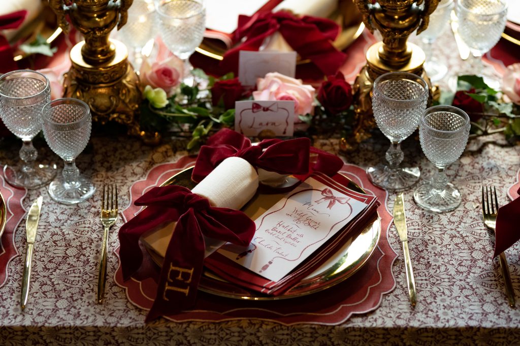Eco Friendly Christmas Crackers For An Opulent Red and Gold Christmas Table