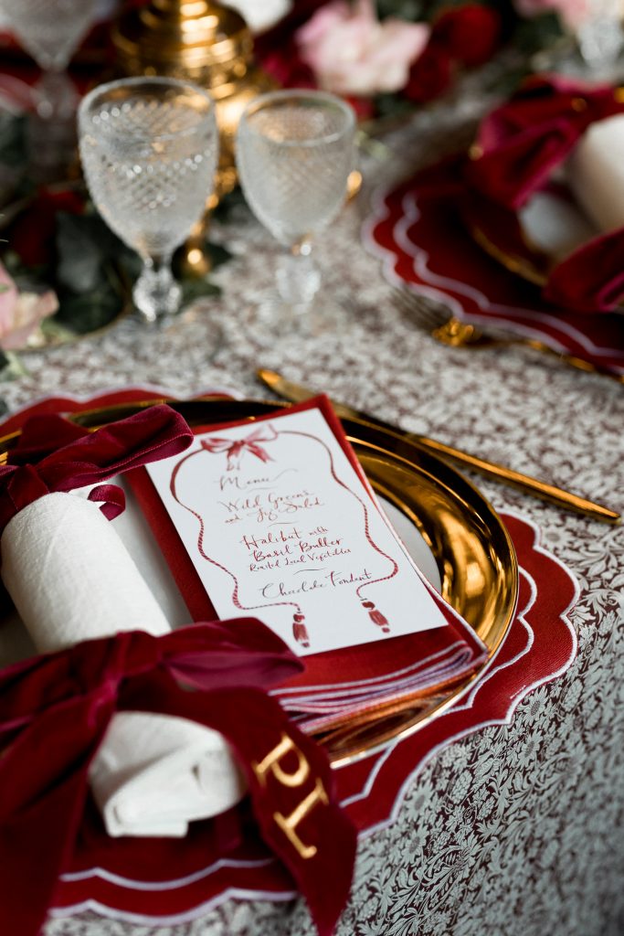 Eco Friendly Christmas Crackers For An Opulent Red and Gold Christmas Table