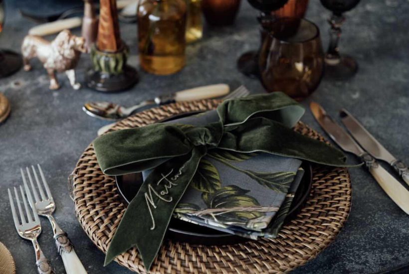 Luxury Safari Table Ideas With Personalised Velvet Ribbons