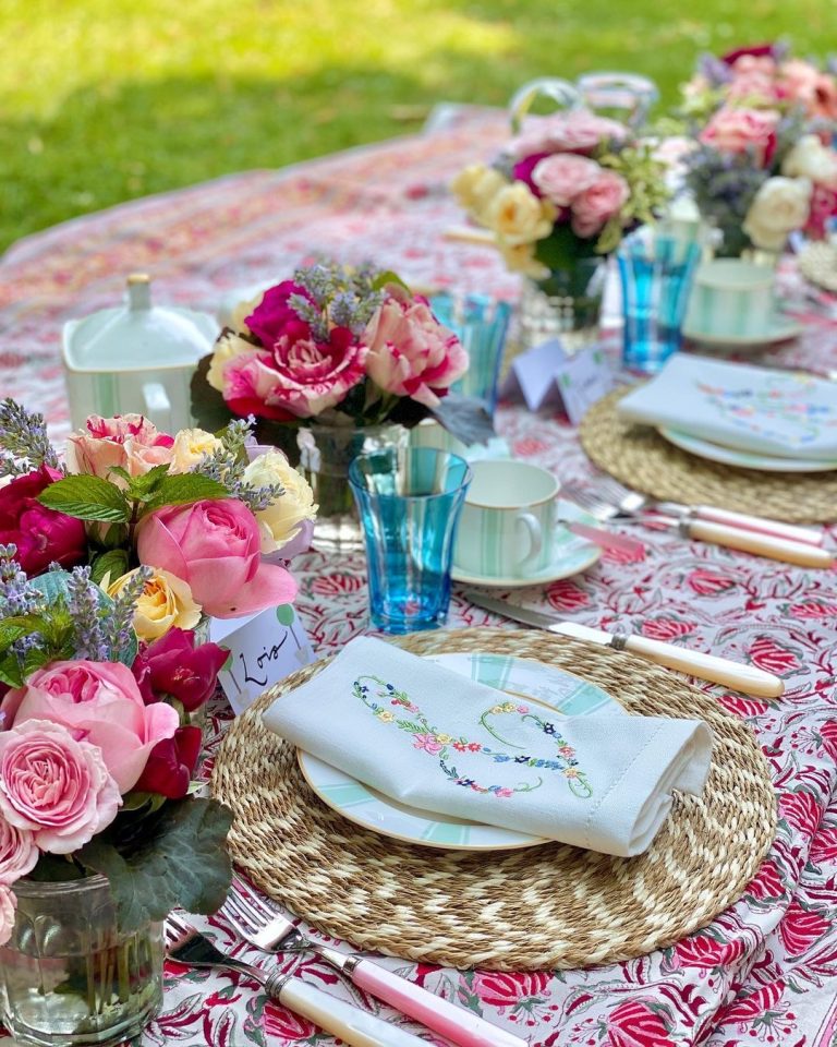 All the Details for your Luxury Summer Picnic!