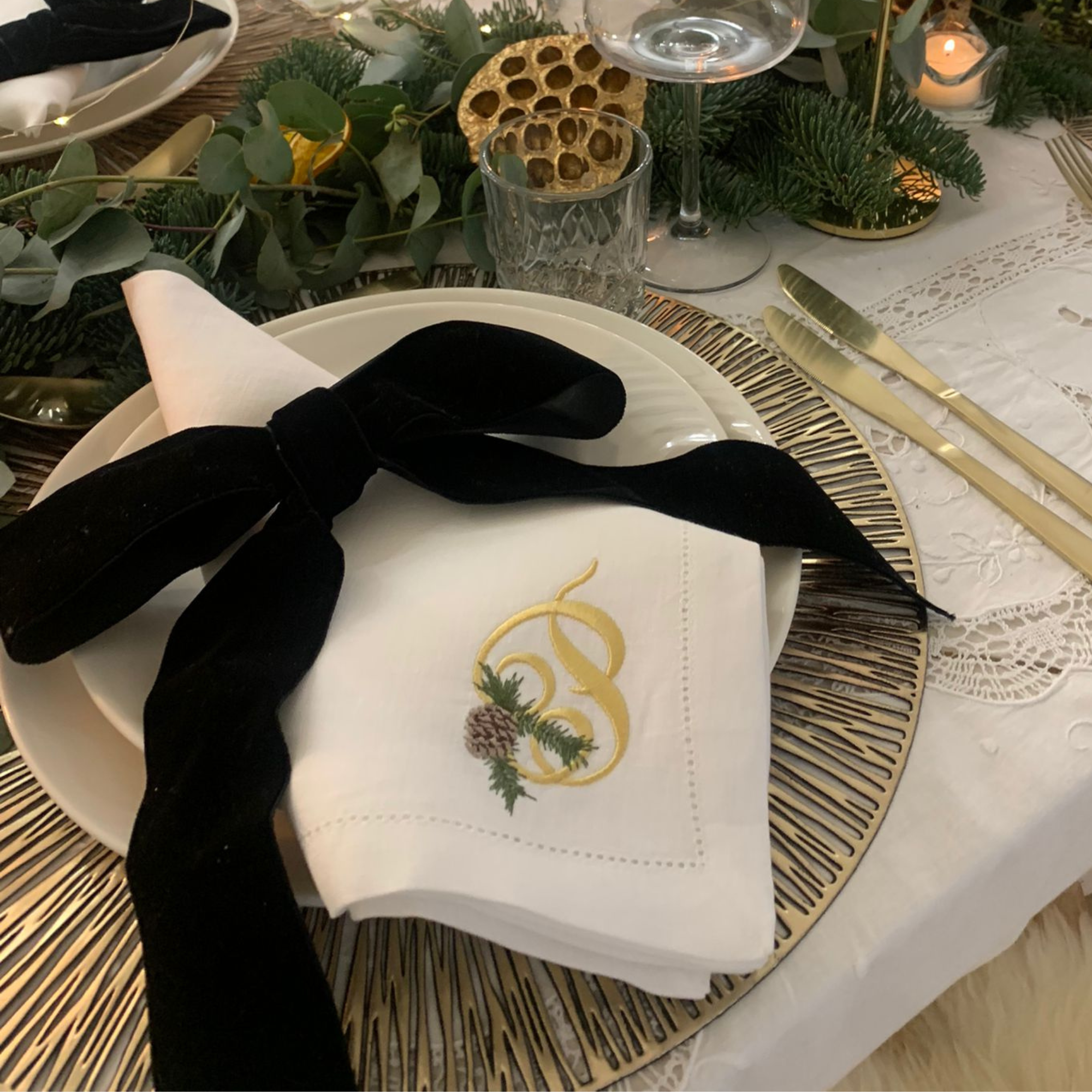 LINEN HEMSTITCH NAPKIN - Christmas Pine Monogram Napkin
