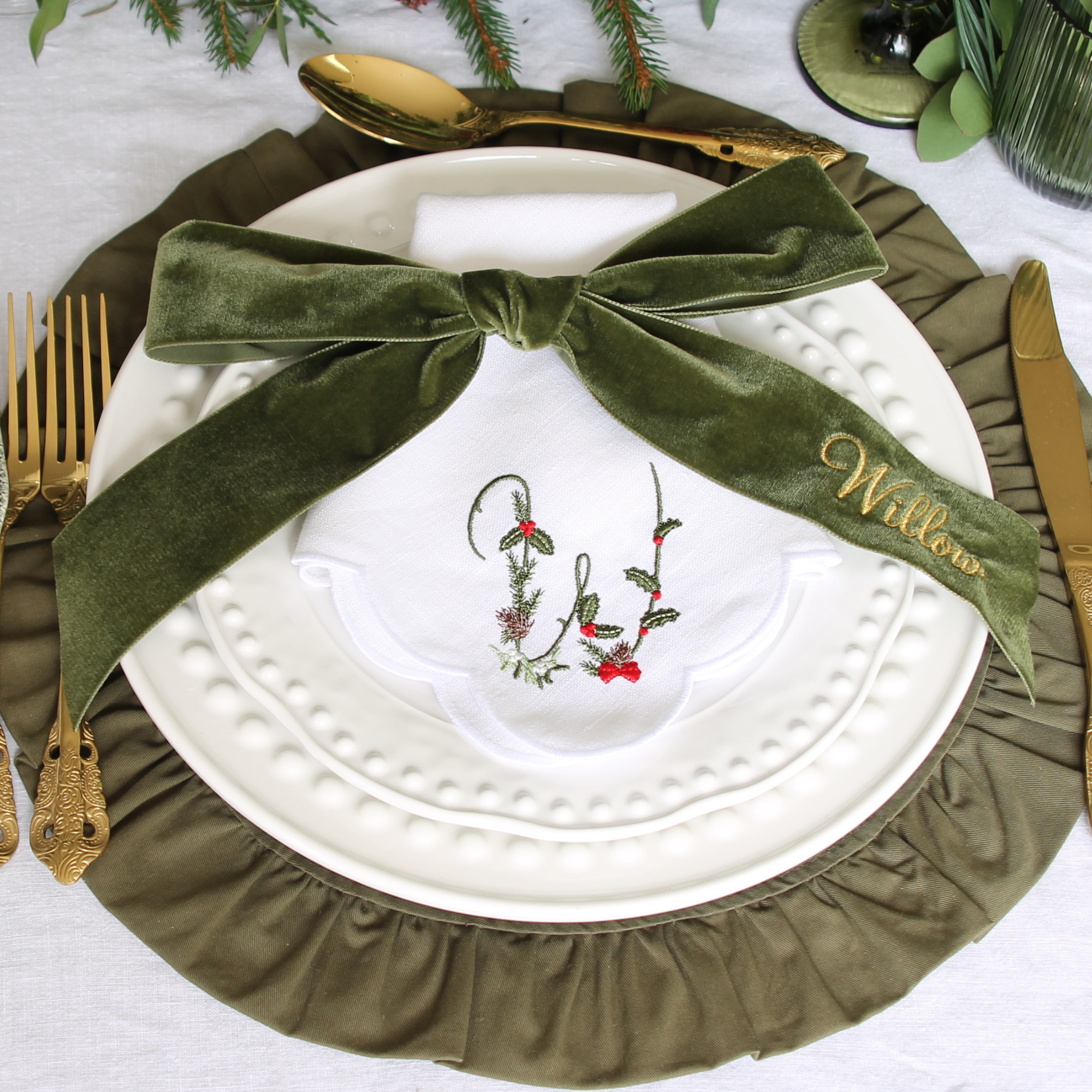 LINEN SCALLOP NAPKINS – Monogrammed Nordic Christmas Napkin