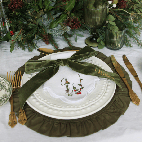 LINEN SCALLOP NAPKINS – Monogrammed Nordic Christmas Napkin