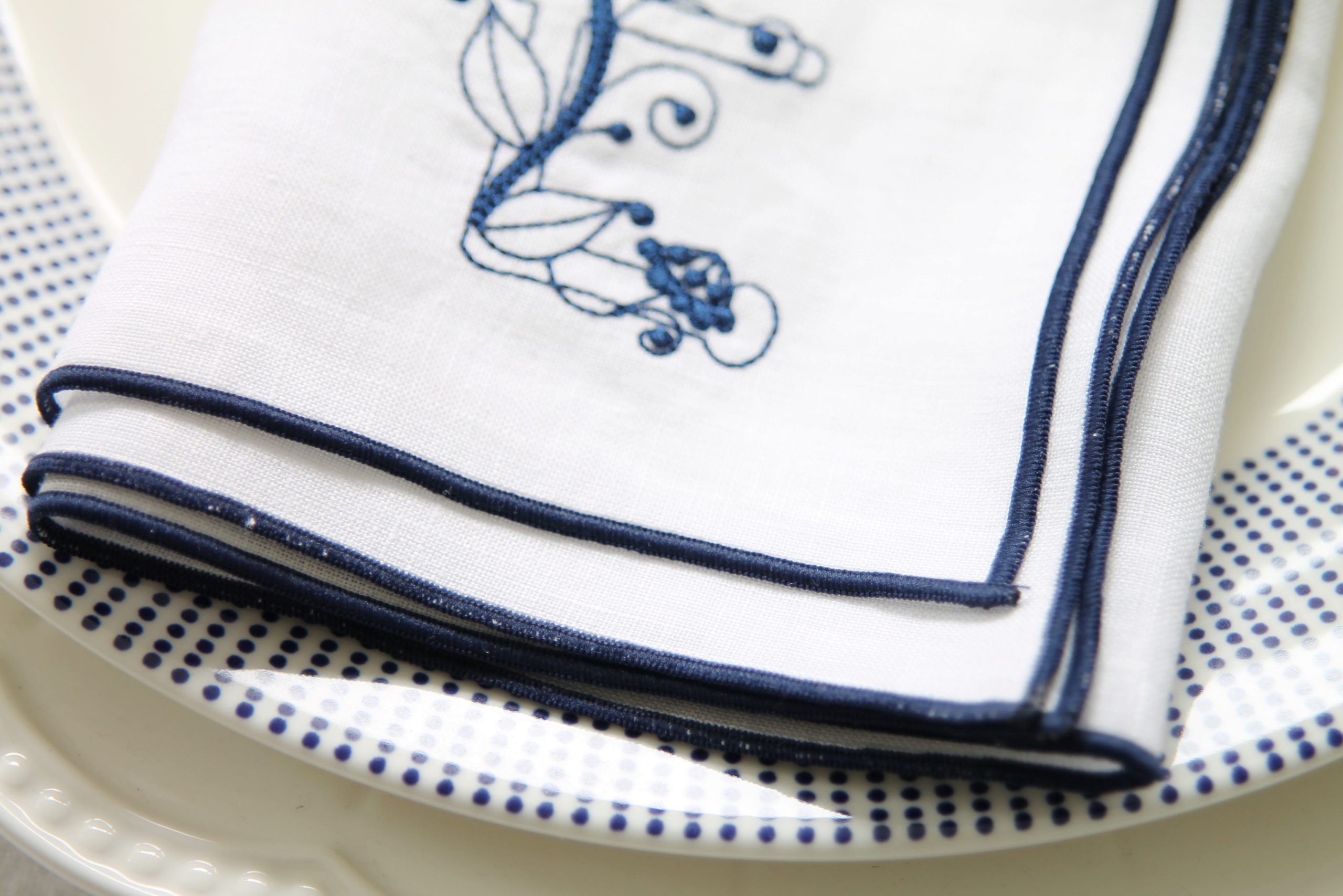 Bound Edge Napkin | The Embroidered Napkin Company