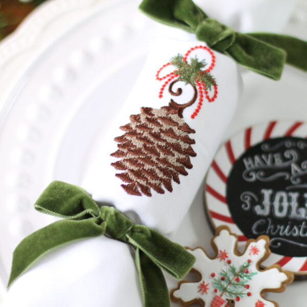 Reusable Fabric Crackers Pine Cone