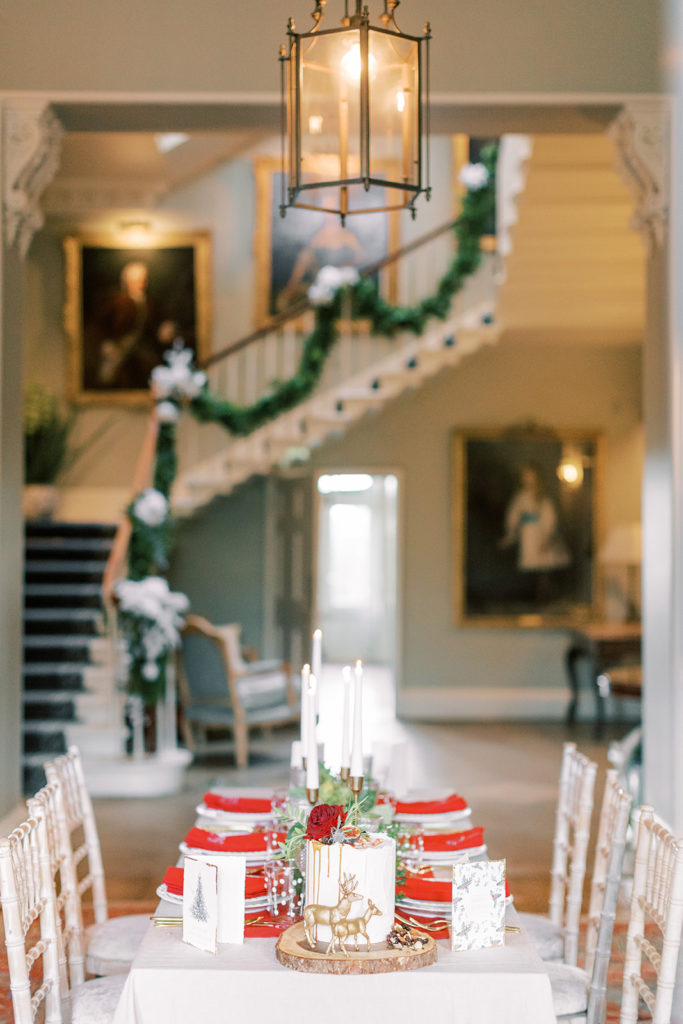 How To Style A Traditional Christmas Table