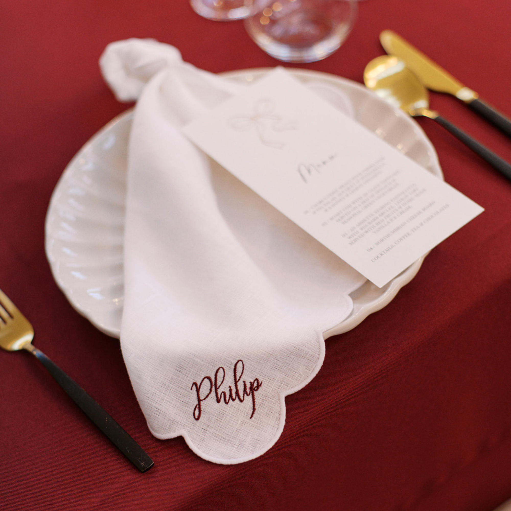 LINEN SCALLOP NAPKINS - Place Setting Napkin