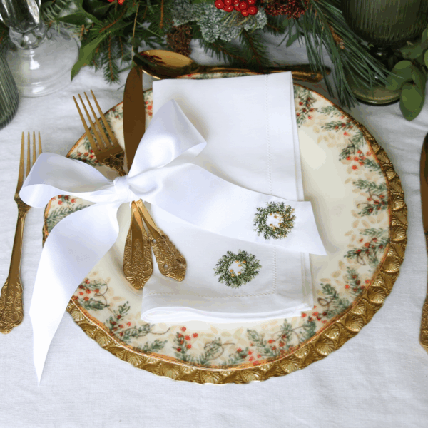 LINEN HEMSTITCH NAPKIN - Christmas Wreath Napkin with Gold Berries