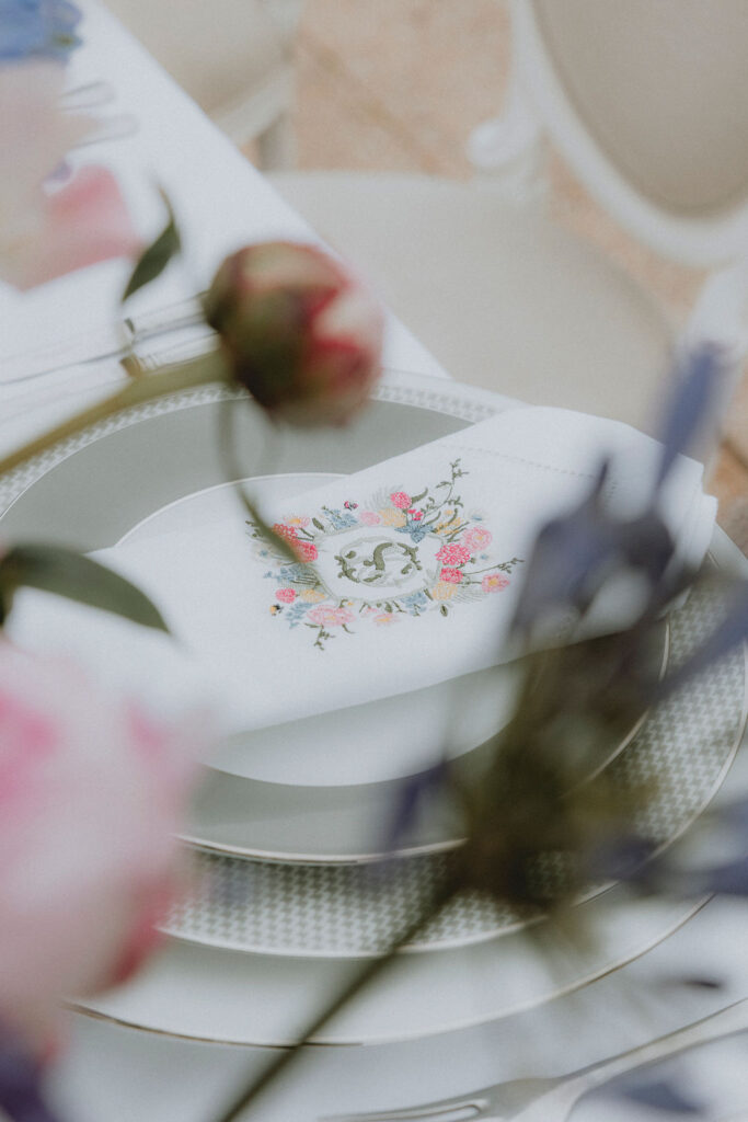 Luxury Wedding Napkins At Château de Cazine