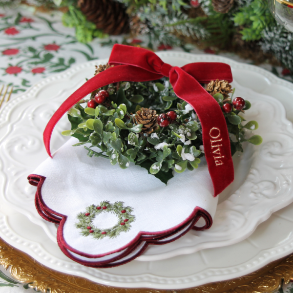 Scallop Christmas Wreath Napkin