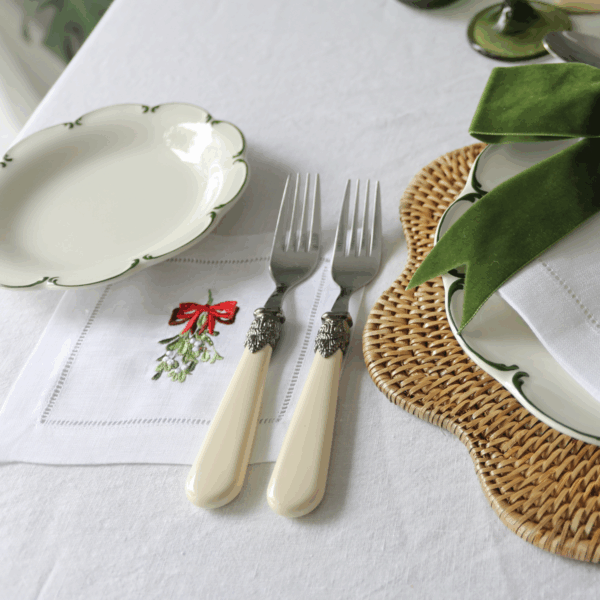 LINEN HEMSTITCH COCKTAIL NAPKINS Set of 4 embroidered Christmas Cocktail Napkins mistletoe