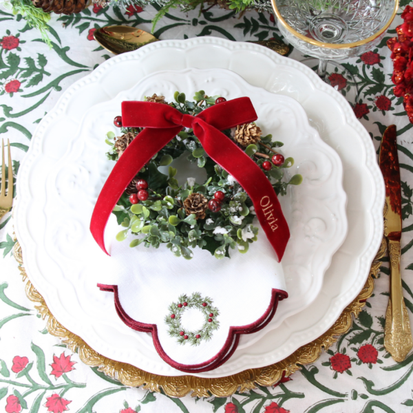 Scallop Christmas Wreath Napkin