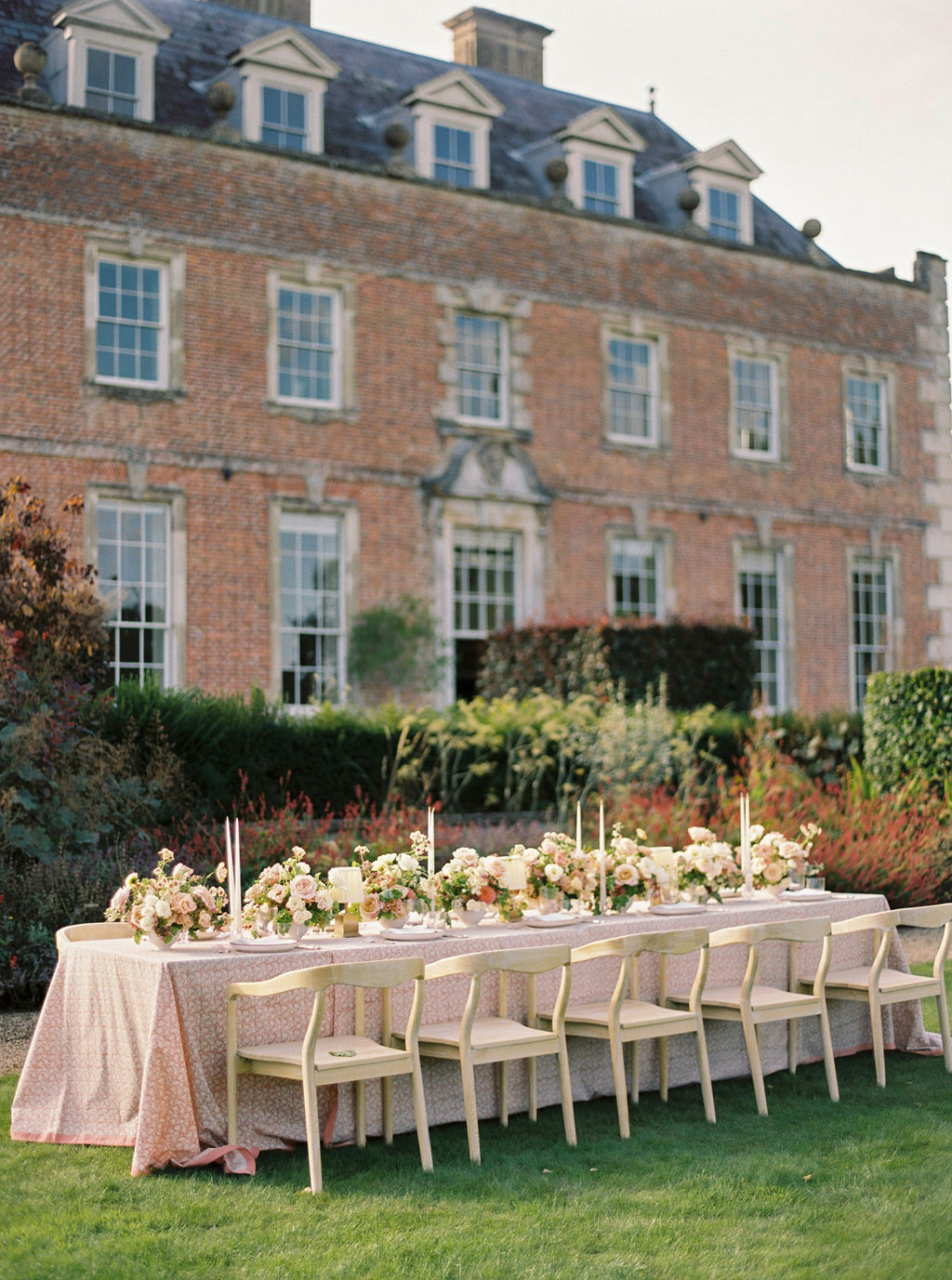 Elegant Outdoor Luxury Wedding with Custom Scalloped Napkins