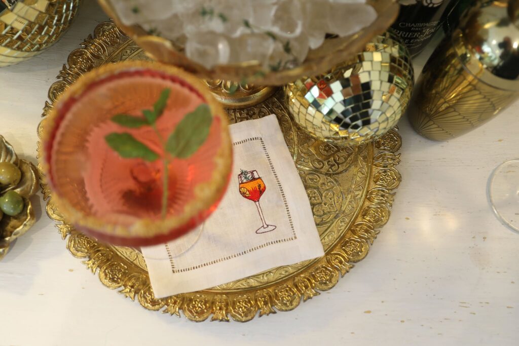 This Season’s Must-Have Christmas Table Details