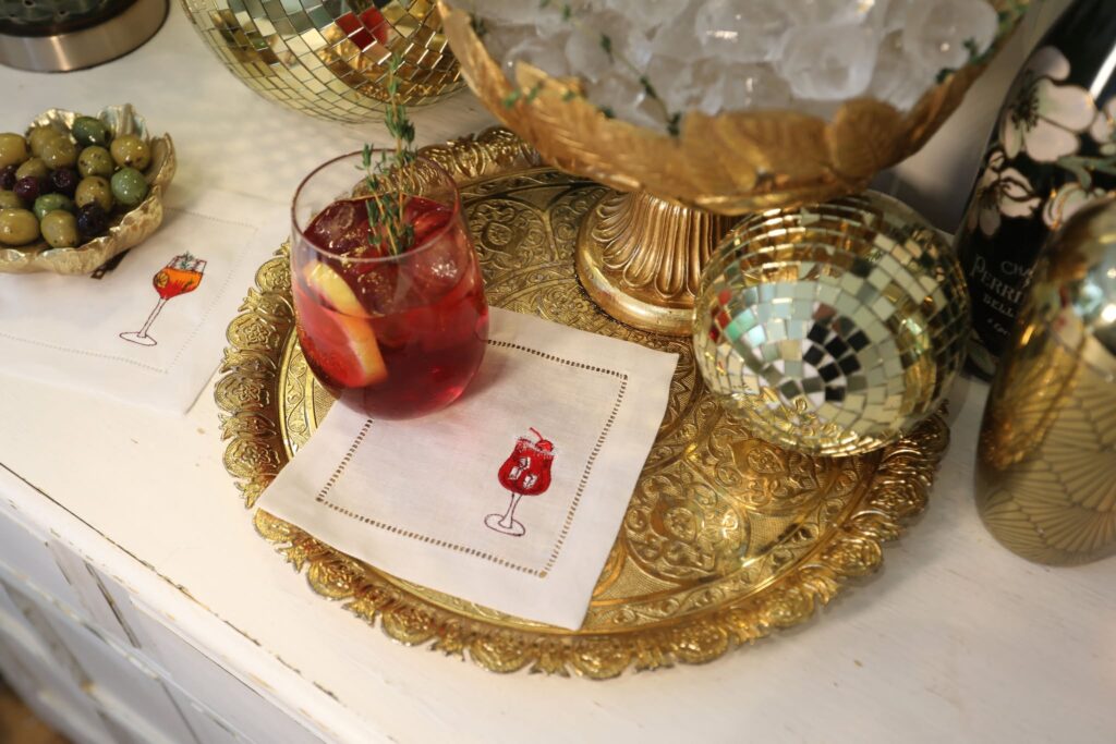 This Season’s Must-Have Christmas Table Details