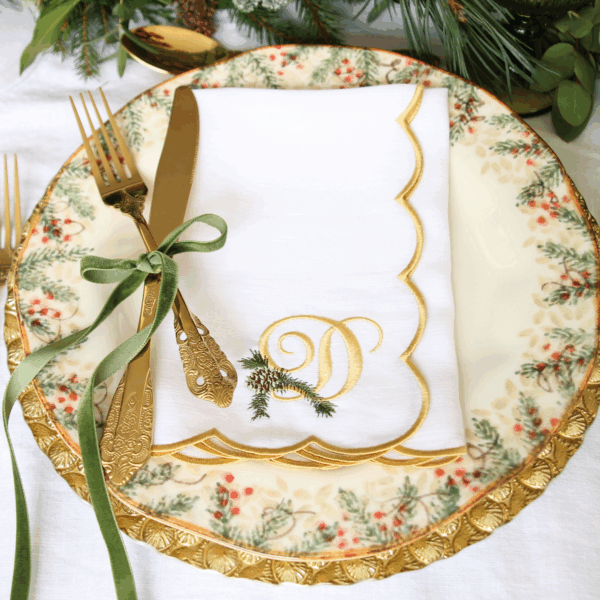 LINEN SCALLOP NAPKINS -White & Gold Scallop Napkin with Christmas Pine Monogram