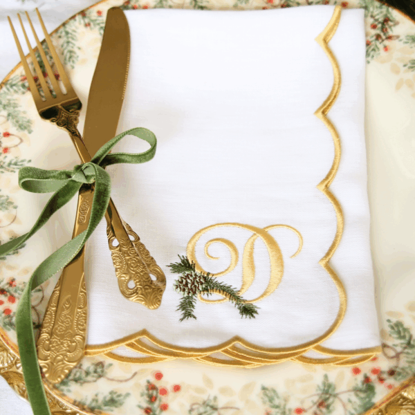 LINEN SCALLOP NAPKINS -White & Gold Scallop Napkin with Christmas Pine Monogram