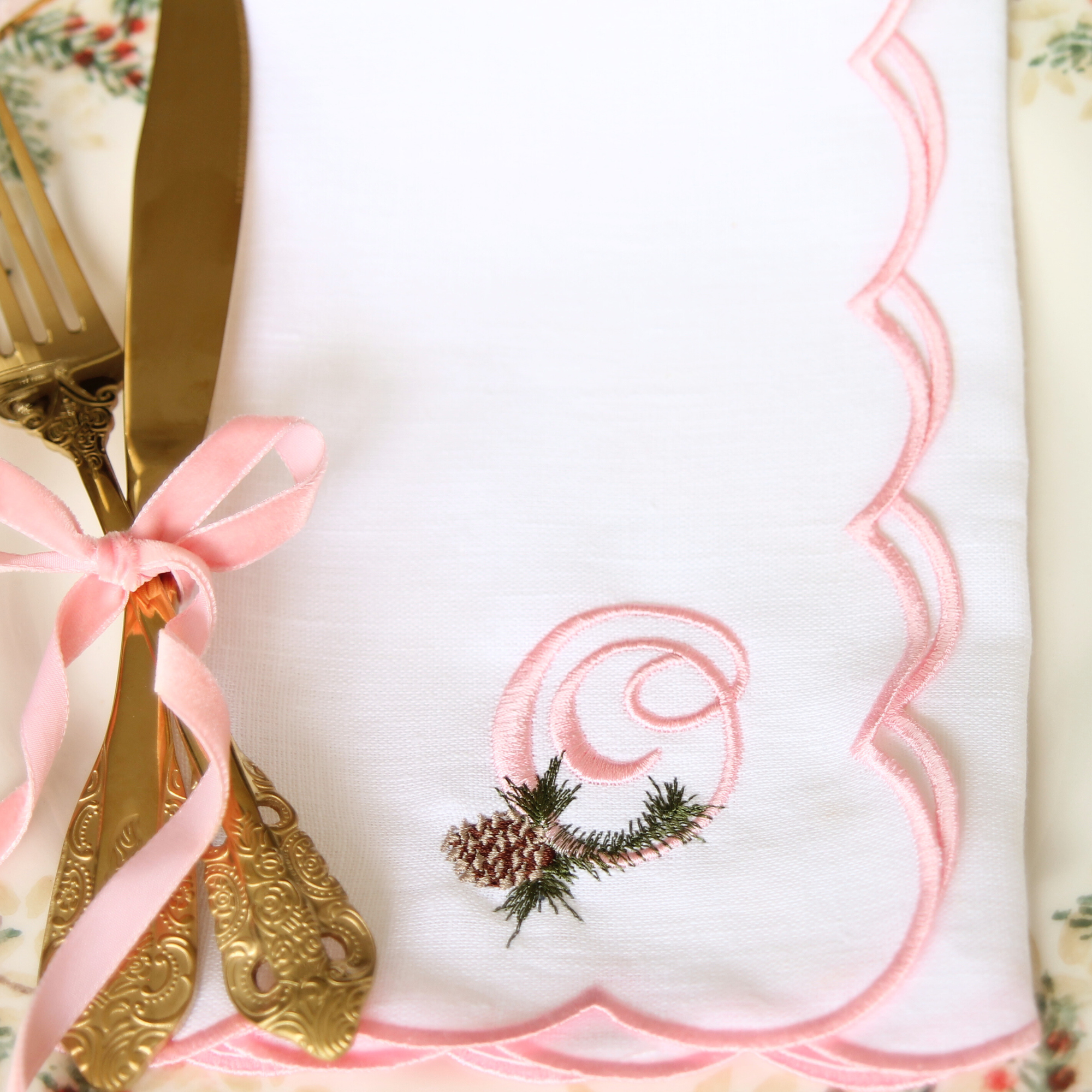 LINEN SCALLOP NAPKINS -White & Pink Scallop Napkin with Christmas Pine Monogram