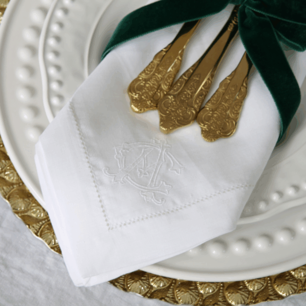 IRISH LINEN HEMSTITCH NAPKIN - Chic Outline Monogram Napkin