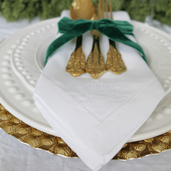 IRISH LINEN HEMSTITCH NAPKIN - Chic Outline Monogram Napkin