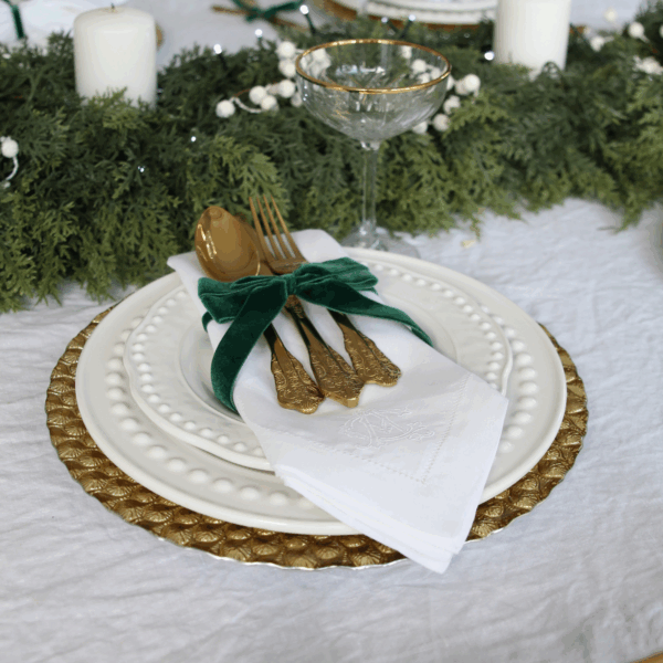 IRISH LINEN HEMSTITCH NAPKIN - Chic Outline Monogram Napkin