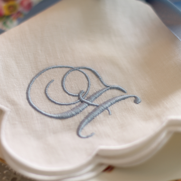 LINEN SCALLOP NAPKINS - Monogrammed